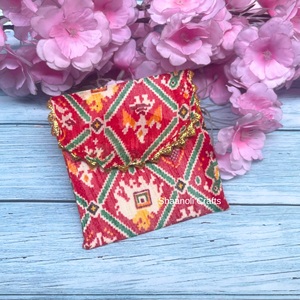 Pochettes traditionnelles en tissu poly-soie imprimées à la main fabriquées à la main pochettes de soirée sacs à main pour femmes - Product Image 2