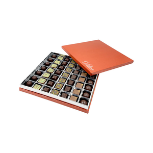 Emballage de boîte à macarons en matériaux recyclés personnalisés boîte pliée en relief en feuille d'or faveur de fête de mariage bijoux de boulangerie de noël - Product Image 3