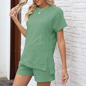 Conjuntos de entrenamiento informales de diseño personalizado para mujer, pantalones cortos y camisa de patrón sólido, precio al por mayor para Primavera/Verano - Product Image 3
