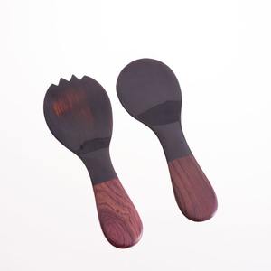 Juego de servidor de ensalada de cuerno Natural de Venta caliente de 2 piezas de cuchara y tenedor con mango de resina utensilios de cocina personalizados herramientas de vajilla - Product Image 6