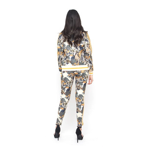 Survêtement imprimé personnalisé pour femmes Survêtement au design personnalisé Ensembles de survêtement complet imprimé pour femmes par sublimation - Product Image 4