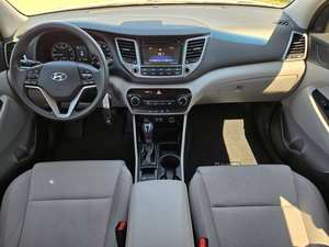 Hyundai Tucson SE 2017 Ligeramente Usado, SUV de 4 Puertas (2.0L 4 Cilindros 6A) - Product Image 4