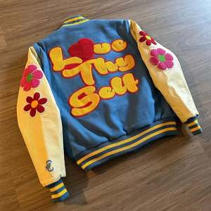 Chaqueta de cuero de lana personalizada Varsity para hombre Sun Fade Patch Letterman Coat - Product Image 5