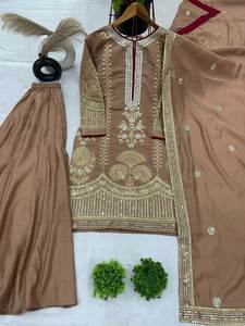 Conjunto de Fiesta y Cena de Lujo, Top y Pantalón Salwar Tradicional Multicolor con Estampado de Seda Tafetán y Dupatta para Mujer - Product Image 3