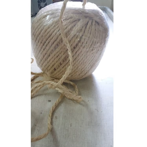 Boule de corde en sisal 2.5kg Cordon en fibre naturelle pour le jardinage Emballage Artisanat Support pour plantes Projets de bricolage et applications générales - Product Image 4