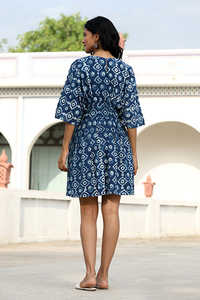 Nuevo nivel de sofisticación para mujer Handblock impreso elegante cintura plisada Algodón puro exquisito motivo niñas vestido índigo - Product Image 4