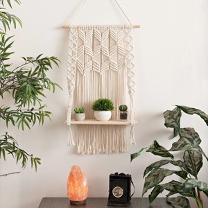 Étagère murale en macramé Décoration de la chambre et de la maison | Étagères suspendues bohèmes tissées à la main pour plantes - Product Image 3