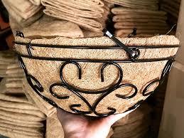 Panier suspendu en fibre de coco naturelle avec chaîne pour la plantation et la décoration en extérieur - Product Image 3