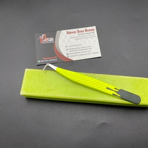 2023 pince à épiler d'extension de cils vert citron personnalisée pince à cils durable et forte avec pointe en fibre nouveau Design marque privée - Product Image 4