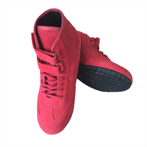 Chaussures de boxe en cuir rouge et noir personnalisées pour hommes, ensemble de haute qualité avec un design élégant et une semelle durable, chaussures formelles de haute qualité - Product Image 2