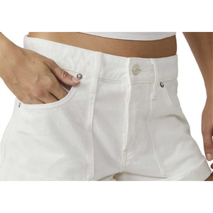 Shorts in denim slouchy con risvolto Free People Beginner's Luck, taglia 29, bianchi, con decorazioni a bottoni e caratteristica traspirante - Product Image 5