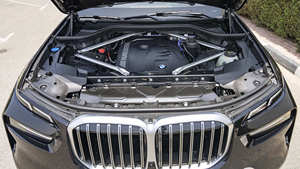 ORIGINAL AL POR MAYOR 2024 Camioneta Pickup de Importación Europea de Primera Calidad con Volante a la Izquierda, Motor Turbo de Gasolina, Transmisión Automática, Panorámica - Product Image 6