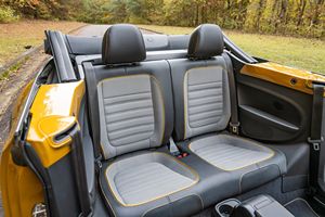 Gran Oferta: Volkswagen Beetle Dune Convertible Usado de 2016, Listo para Enviar - Product Image 3