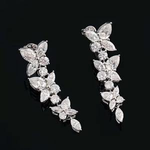 Hermosos Pendientes Largos con Diamantes Cultivados en Laboratorio, Corte Marquesa, Pera y Redondo, Diseño de Mariposa, Joyería Personalizada - Product Image 4