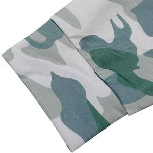 Sudadera con Capucha Corta de Felpa 100% Algodón con Estampado Invernal Estilo Coma - Product Image 5