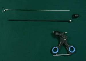 Pinza Corta Babcock Laparoscópica de Acero Inoxidable, 5mmx330mm, Instrumentos Quirúrgicos Manuales Reutilizables, CE - Product Image 3