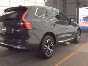 Nouvellement utilisé 2022 Vo-l-vo XC60 Recharge T8 Inscription Expression eAWD T8 Inscription Expression 4dr SUV - Product Image 2