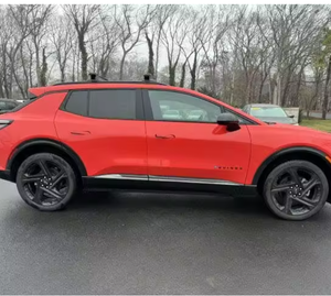 Chevrolet Equinox EV RS AWD Turbo 2024 con Volante a la Izquierda, Neumáticos R21, Bajo Kilometraje, Precio en Existencia, Listo para Envío - Product Image 4