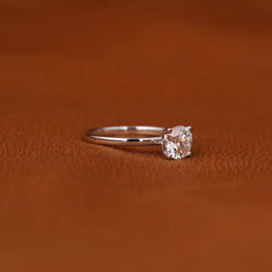 Bague de fiançailles en or 14KT 2.00 CT de style classique de luxe avec diamant cultivé en laboratoire IGI certifié cadeau d'anniversaire parfait - Product Image 6