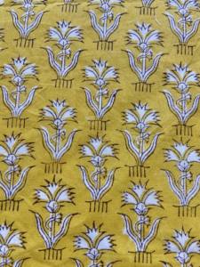 ผ้าฝ้ายพิมพ์ลายด้วยมือ ลายดอกบูตะ |   ผ้าสีเหลืองมัสตาร์ดจากอินเดีย - Product Image 4