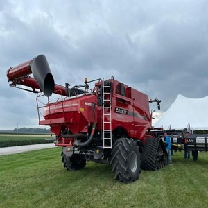 Moissonneuse-batteuse agricole Premium Case IH 4x4 36 chenilles Command MASSEY FERGUSON NEW HOLLAND - Product Image 2