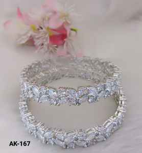 Elegante conjunto de brazaletes AD para mujer, joyería única hecha a mano para uso nupcial, festivales y ocasiones especiales - Product Image 2