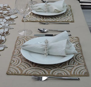 แผ่นรองโต๊ะอาหารปักลายดอกไม้ลูกปัดแก้วสำหรับงานแต่งงานงานคริสต์มาสและงานชุมนุมของครอบครัวสำหรับงานปาร์ตี้ - Product Image 4