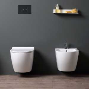 Juego de Artículos Sanitarios de Cerámica para Colgar en la Pared Forl con Asiento de Inodoro, Colección de Accesorios para Baño - Product Image 1