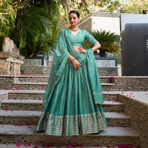Lehenga ผ้าไหมสำหรับเพื่อนเจ้าสาวหรืองานแต่งงานงานแฟนซีสไตล์ปากีสถาน - Product Image 1