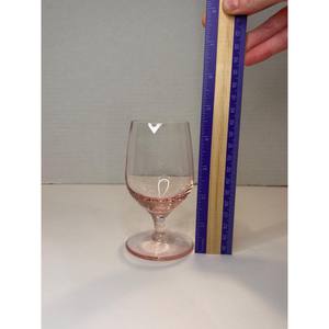 Las copas de vino de cristal realzan las pequeñas burbujas de los vinos espumosos. Un copa de vino de cristal favorece experiencias de degustación consistentes. - Product Image 3