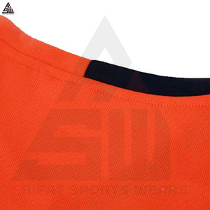 Ensemble de maillots de football personnalisés avec impression du nom du numéro Uniforme d'entraînement de football adulte unisexe 100% polyester respirant à séchage rapide - Product Image 6