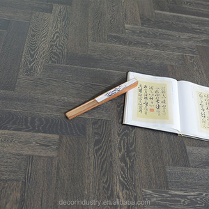 Parquet en chêne massif multicouche Chevron de luxe, bois naturel, chevron noir, parquet contrecollé - Product Image 2