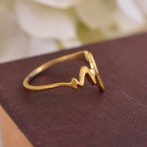 Bague Cœur Bohème Minimaliste en Laiton Bijoux Femme Finition Laiton Vieilli Design Géométrique Zigzag Vente en Gros - Product Image 4