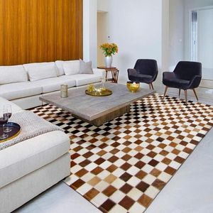 Tapis carré moderne à poils hauts en cuir de qualité supérieure en peau de vache patchwork avec support enduit de PVC Service OEM - Product Image 1
