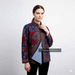 Fait main, esthétique bohème, brodé, velours bleu, séchage rapide, respirant, écologique, luxe pour femme, motif floral, traditionnel folklorique - Product Image 2