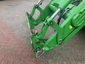 Tractor agrícola John Deere T-R-A-K-T-O-R 6130-R - Product Image 3