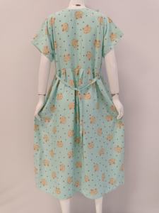 ชุดนอนเรยอนลายดอกไม้แบบใหม่สำหรับทุกวัน, ชุดนอนลำลองแขนสั้นยาวถึงเข่ามีซิปด้านหน้า - Product Image 2