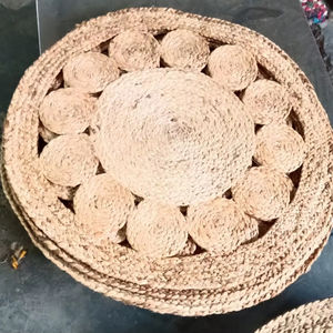 พรมปูพื้นสไตล์ทันสมัย ถักด้วยเครื่องจักรจากเส้นใยปอกระเจา  ลายขอบแบบ TIKKI  พร้อมคุณสมบัติป้องกันแบคทีเรียและกันลื่น - Product Image 4