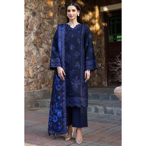 Ensemble de 3 pièces en satin brodé Dhanak - Chemise avec châle imprimé Courtrai et pantalon - BIC-4390 - Product Image 1