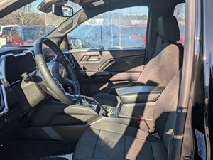 GM C Canyon 4WD Elevation 2023 Usado en Buen Estado - Product Image 4