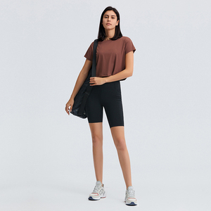 Top court de qualité supérieure T-shirts pour femmes 100% coton léger respirant manches courtes Style Streetwear Logo personnalisé - Product Image 4