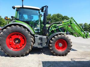 Tracteur Fendtt 700 Vario d'occasion à vendre, équipé d'un moteur AGCO Power CORE75, 7,5 litres de cylindrée, 6 cylindres, technologie 4 soupapes. - Product Image 3