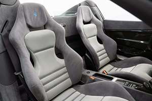 Auto Deportivo 2025, 8L+, Gasolina de Aspiración Natural, Transmisión Automática, 400Ps+, 100Nm, 3 Plazas, Asientos de Cuero Oscuro - Product Image 6