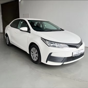 Voiture d'occasion de qualité abordable, Toyota Corolla 1.8 Prestige 2022, conduite à droite - Product Image 1