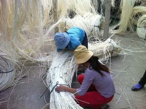 Precio de fábrica, venta al por mayor, materias primas de ratán de bambú, Exportación de cáscaras de materia prima de ratán, rollo de correas de caña de ratán, buena calidad - Product Image 5