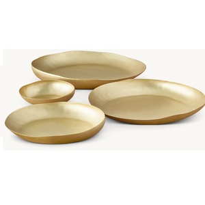 Plateau de conception en métal de forme unique de vaisselle de qualité supérieure plateaux de service de dîner de nourriture avec des tailles 7x15x7.5 pouces - Product Image 3