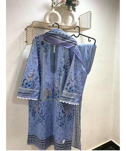 Black Silk Latest Designer Party Wear Pakistani SalwarKameez para mujeres con diseño de Vestido corto - Product Image 1