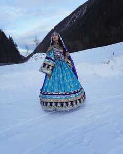 ชุดแต่งงานแบบใหม่ ชุดคู่แต่งงานแบบกุจิ ชุดแต่งงานแบบดั้งเดิม ชุดโบฮีเมียน ชุดบันจารา คุณภาพสูง - Product Image 2