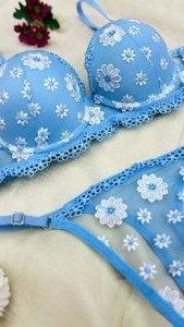 Ensemble de soutien-gorge push-up avec appliques en forme de cœur rouge romantique, avec culotte string à bonnets couvrants pour femmes, fabriqué en Turquie opt170 - Product Image 5