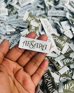 Etiqueta tejida de ropa de marca personalizada 100, etiqueta de tela para ropa con logotipo, pliegue final/pliegue central de 2x5cm, alta calidad - Product Image 6